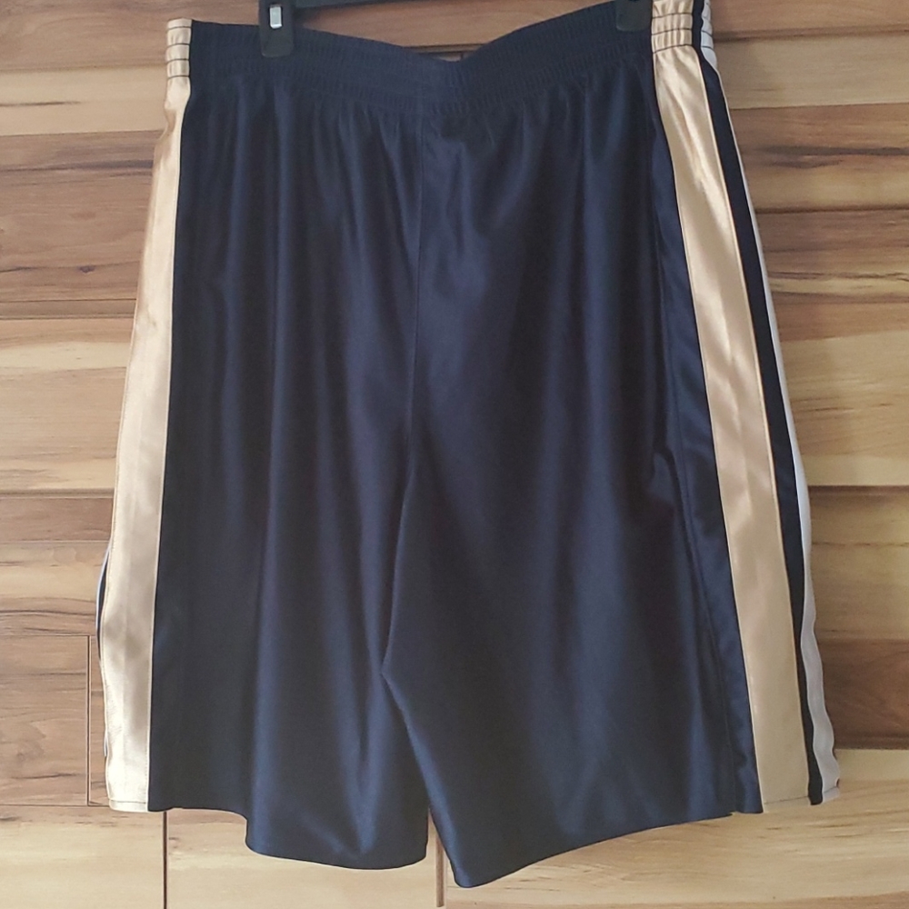 Reversible athletic shorts - Picture 4 of 4